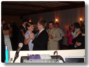 DJ Tobi, DJ Entertainment f�r Niedersachsen. Hannover, Braunschweig,  Hildesheim, Wolfsburg, Wolfenb�ttel, Hameln, Peine,  Langenhagen, Wedemark, Burgdorf, Gifhorn, Lehrte, Wunstorf, Garbsen, Stadthagen, Hemmingen, Bad Nenndorf, Laatzen, Sarstedt, Walsrode, Soltau Fallingbostel, Burgwedel, Isernahgen, Gehrden, Wennigsen, Bispingen, Pattensen, Salzgitter, Seelze, Barsinghausen, Springe, Steinhude, Neustadt, Rinteln, B�ckeburg, Minden, Nienburg, Celle, Goslar, Harz, ... . F�r Hochzeit, Geburtstag, Polterabend