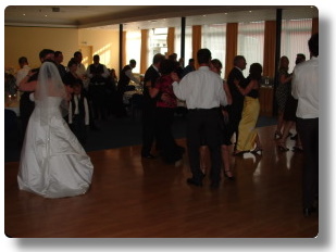 DJ Tobi, DJ Entertainment f�r Niedersachsen. Hannover, Braunschweig,  Hildesheim, Wolfsburg, Wolfenb�ttel, Hameln, Peine,  Langenhagen, Wedemark, Burgdorf, Gifhorn, Lehrte, Wunstorf, Garbsen, Stadthagen, Hemmingen, Bad Nenndorf, Laatzen, Sarstedt, Walsrode, Soltau Fallingbostel, Burgwedel, Isernahgen, Gehrden, Wennigsen, Bispingen, Pattensen, Salzgitter, Seelze, Barsinghausen, Springe, Steinhude, Neustadt, Rinteln, B�ckeburg, Minden, Nienburg, Celle, Goslar, Harz, ... . F�r Hochzeit, Geburtstag, Polterabend